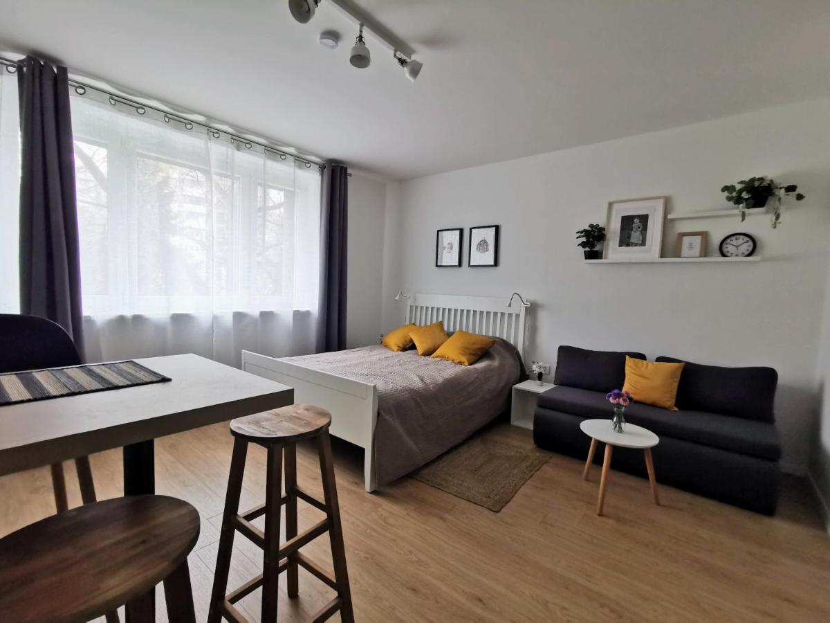 Studio Apartman Mirta I Varazdin Exterior photo